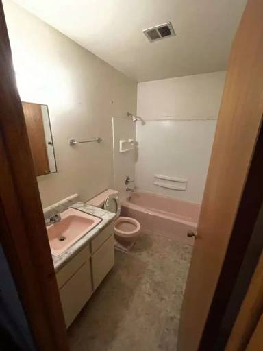 Main picture of 1919 Tamarack Ln