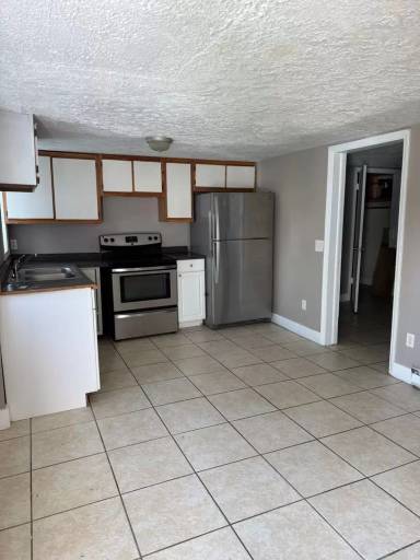 Main picture of 3411 W Walnut St