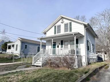 Main picture of 26 Crescent St