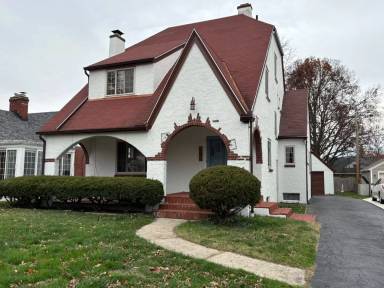 Main picture of 221 Claranna Ave