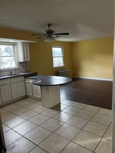 Main picture of 417 Main St