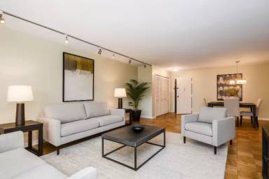 Main picture of Circle Condominiums