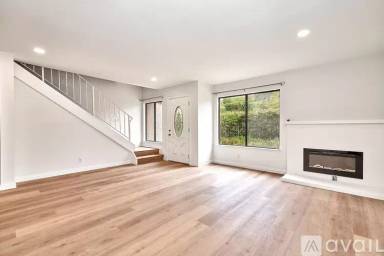 Main picture of 28026 Ridgecove Ct N