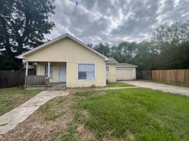 Main picture of 7113 Renaud St