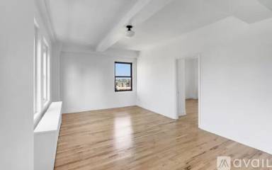 Main picture of 270 W 72nd St