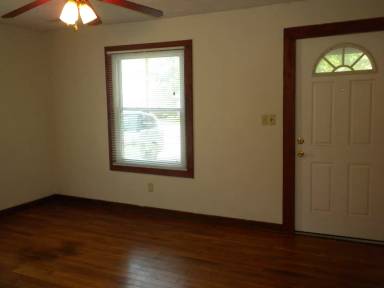 Main picture of 1307 W Worley St