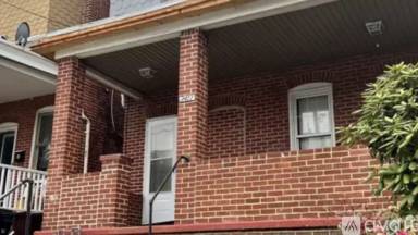 Main picture of 2411 N West St