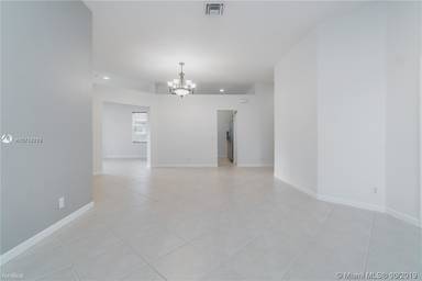 Main picture of 1486 Zenith Way