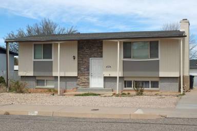 Main picture of 1112 W 400 N