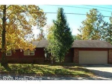 Main picture of 908 SE 10th St