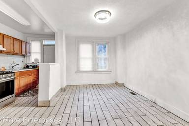Main picture of 3215 Lyndale Ave