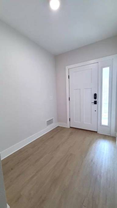 Main picture of 1245 Savona Dr NE