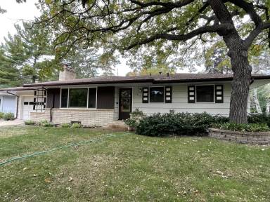 Main picture of 6240 Jupiter Rd NE