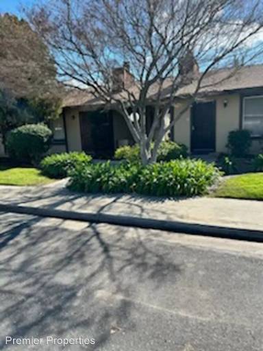 Main picture of 180 W 9th St