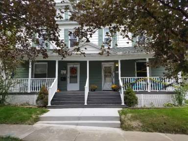Main picture of 12 Euclid Ave