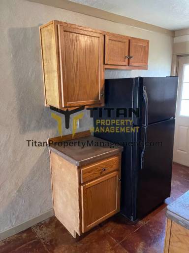 Main picture of 712 Lillian