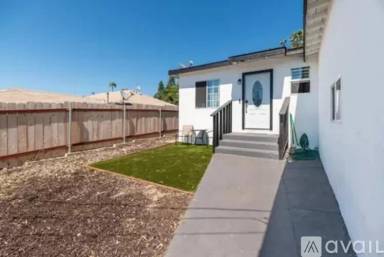 Main picture of 601 Lemon Ave