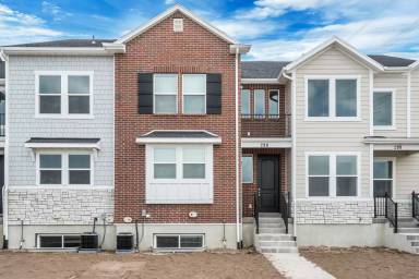 Main picture of Lakefront at Vineyard Town Center