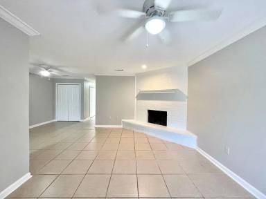 Main picture of 14911 Central Woods Ave