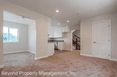 Main picture of 3262 Imperial Ave