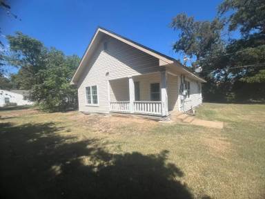 Main picture of 1323 Clay Ave