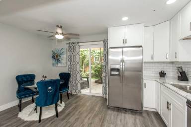 Main picture of 288 Irwin Pl