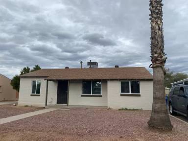 Main picture of 4619 E 7th St