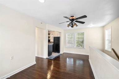 Main picture of 1472 Munger St