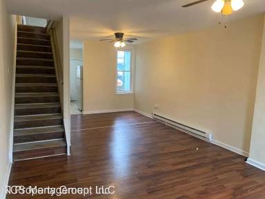 Main picture of 3049 Potter St