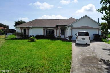 Main picture of 310 Miami Pl