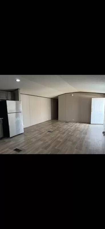 Main picture of 28 Anthy Dr