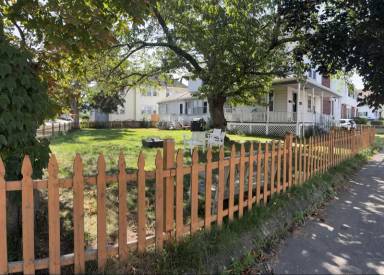 Main picture of 51 Edison St