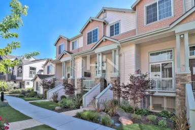 Main picture of 18538 Onyx Ln