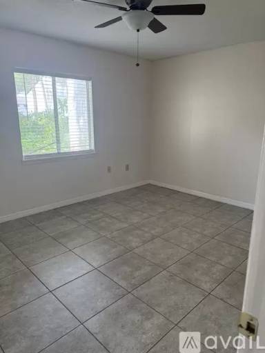 Main picture of 4269 S Semoran Blvd