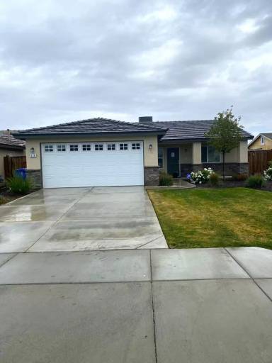 Main picture of 602 Candia Ave