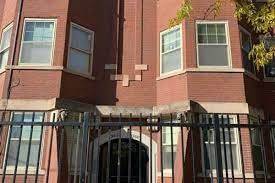 Main picture of 5340 W Madison St