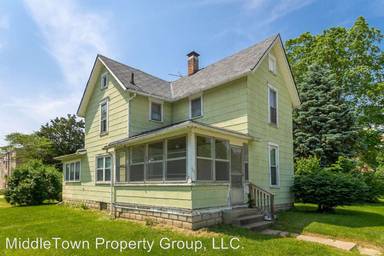 Main picture of 301 N Dill St
