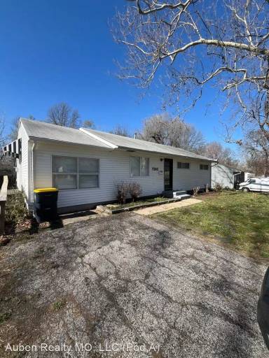 Main picture of 7202 E 107th Ter