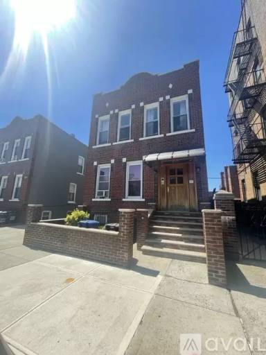 Main picture of 186 E 38th St