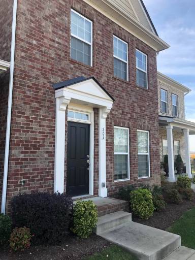 Main picture of 202 Oldbury Ln