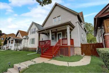 Main picture of 1520 S 73rd St