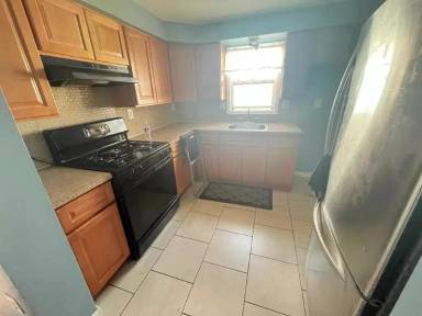 Main picture of 104 Bergen Ave