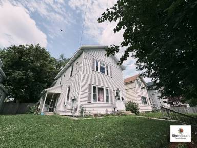 Main picture of 19 Travis St NE