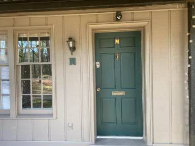 Main picture of 3085 Colonial Way