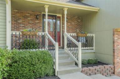 Main picture of 8936 NE 109th St