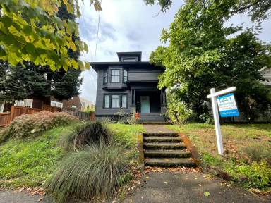 Main picture of 6623 SE 17th Ave