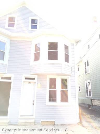 Main picture of 206 East Ave