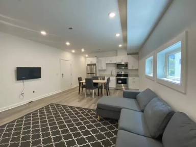 Main picture of 317 N 41st St