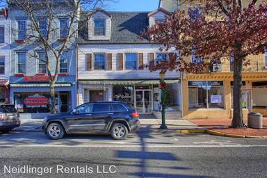 Main picture of 105 N Hanover St