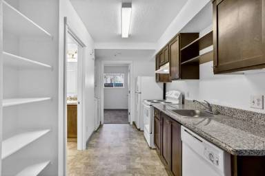 Main picture of 117 SE 151st Ave